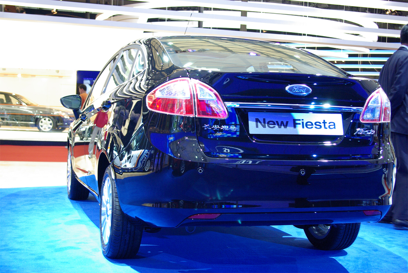 Illustration for article titled 2009 Ford Fiesta Gets Cirque Du Soleil'd In Shanghai